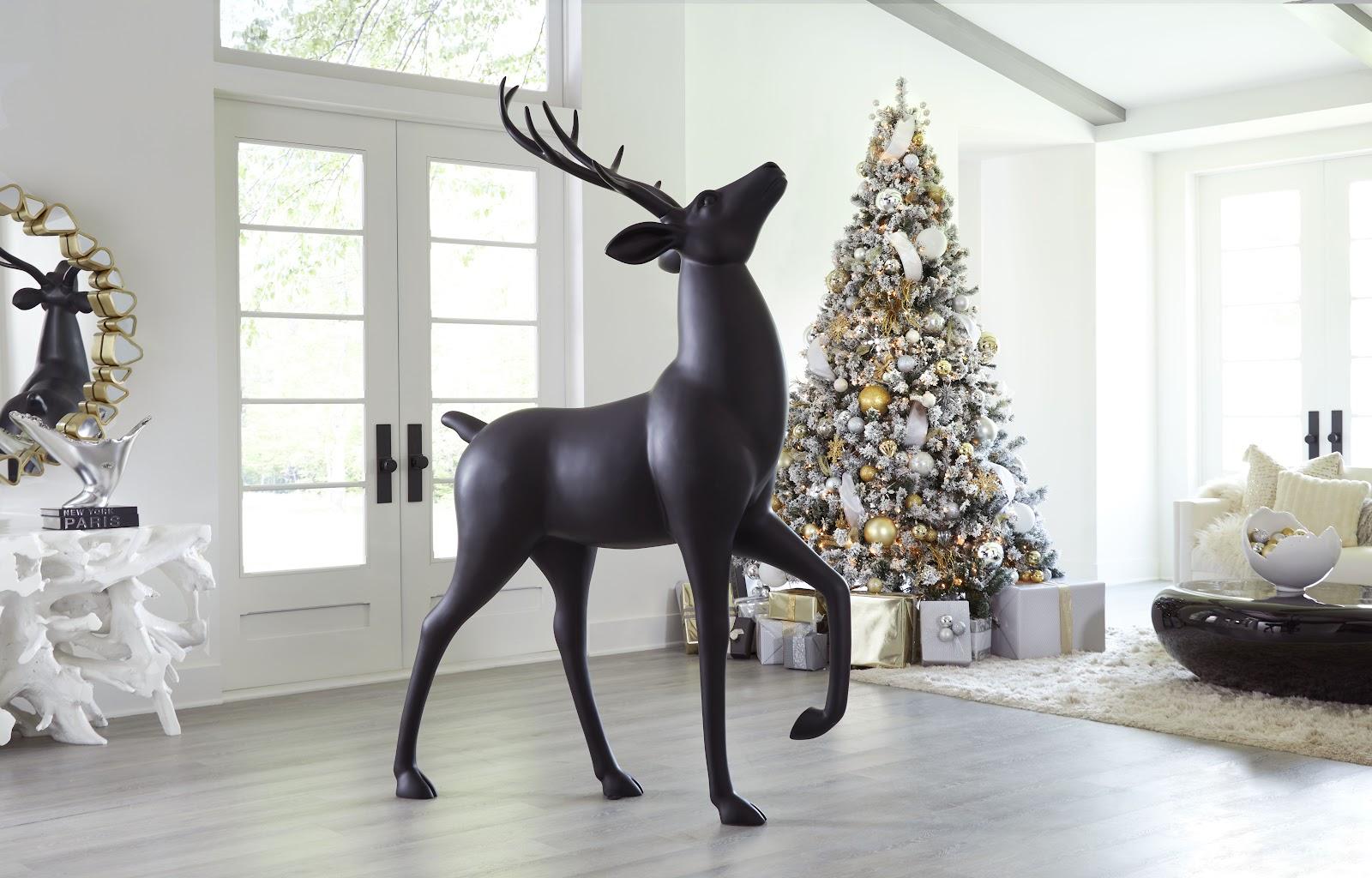 Royal Reindeer, Black