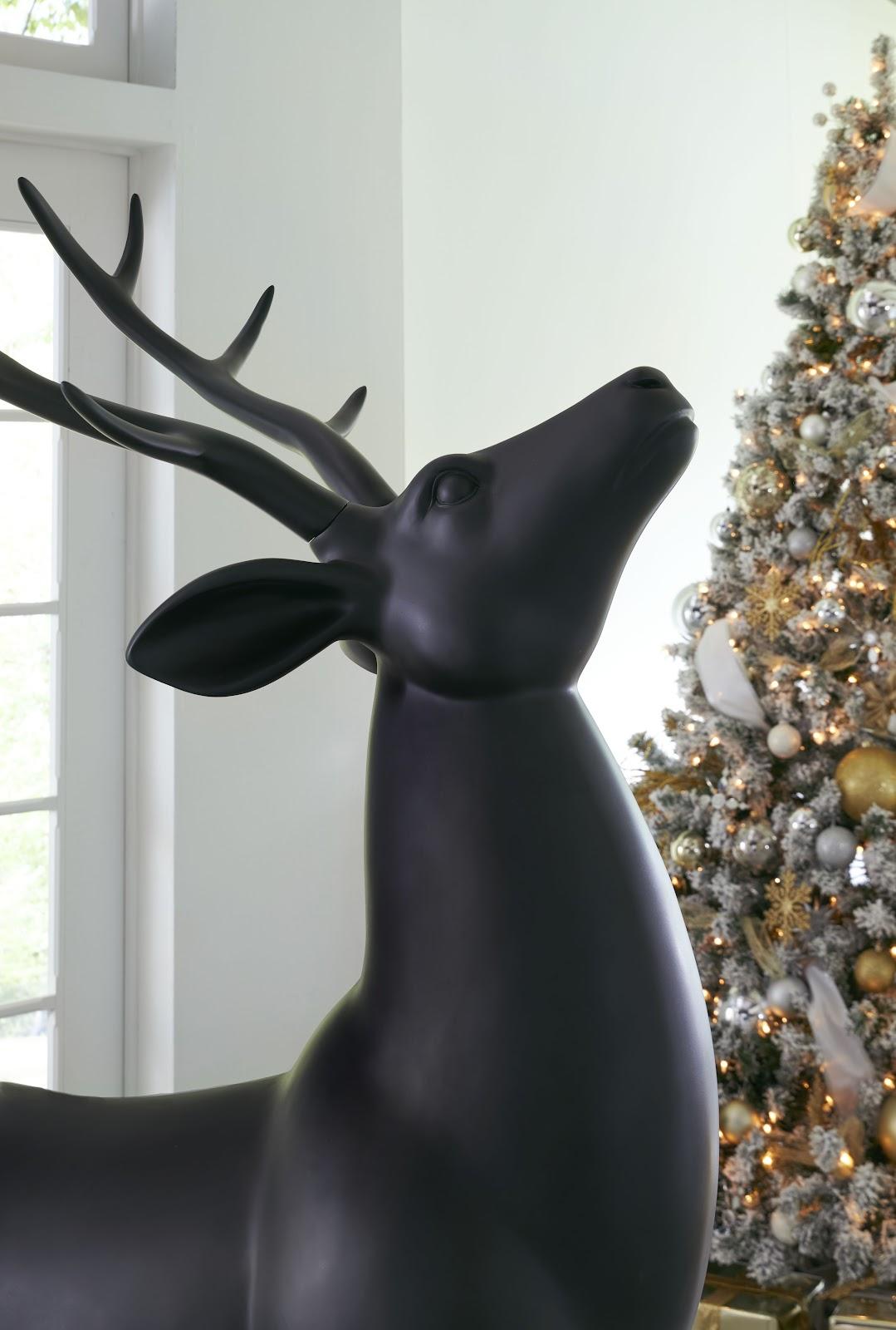 Royal Reindeer, Black