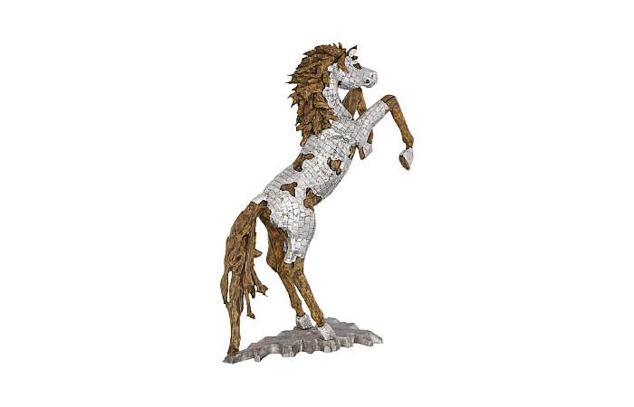 Sculpture de cheval Mustang en armure, cabré, base en bois