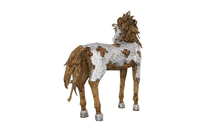 Sculpture de cheval Mustang en armure, debout