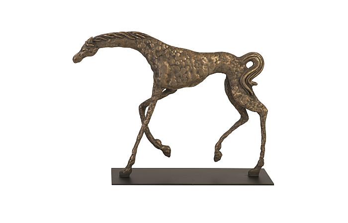 Sculpture de cheval cabré sur socle en métal noir, résine, finition bronze