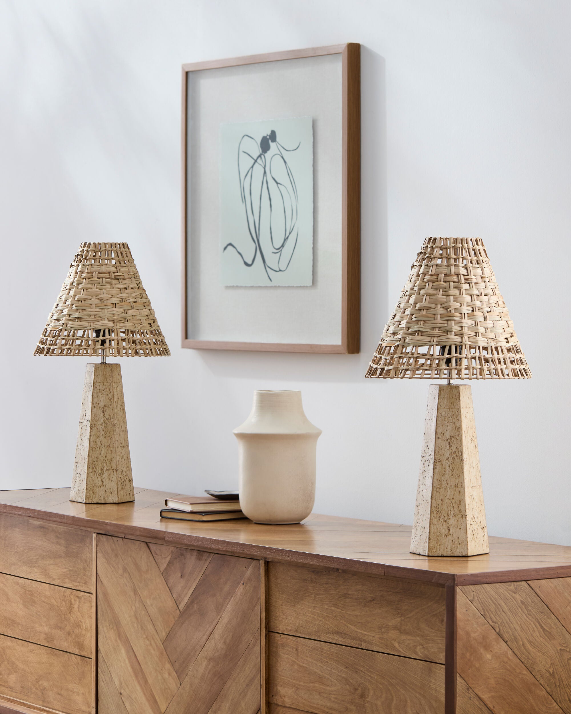 Iskut Accent Table Lamp