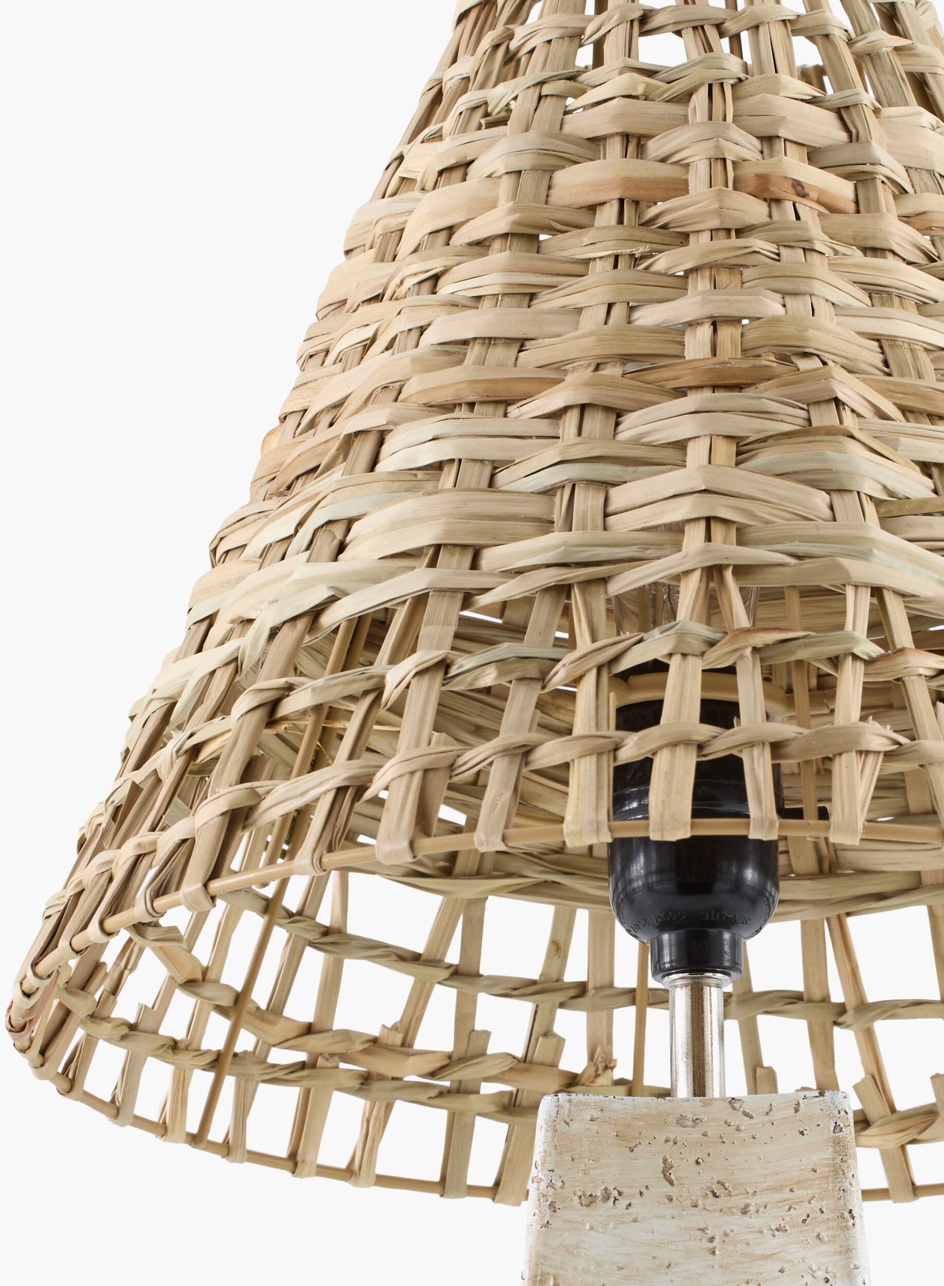 Iskut Accent Table Lamp
