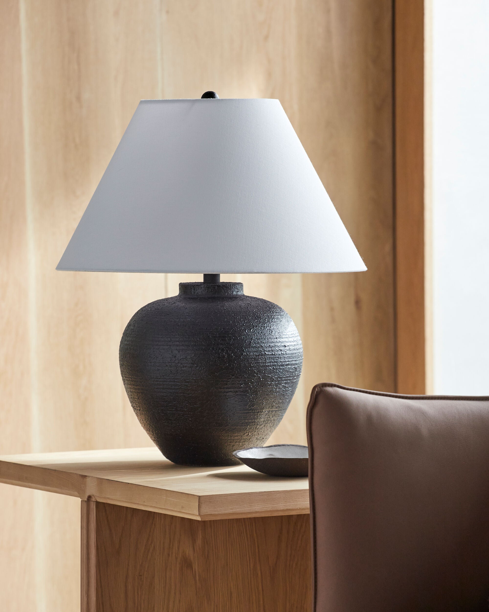 Kaliyu Accent Table Lamp