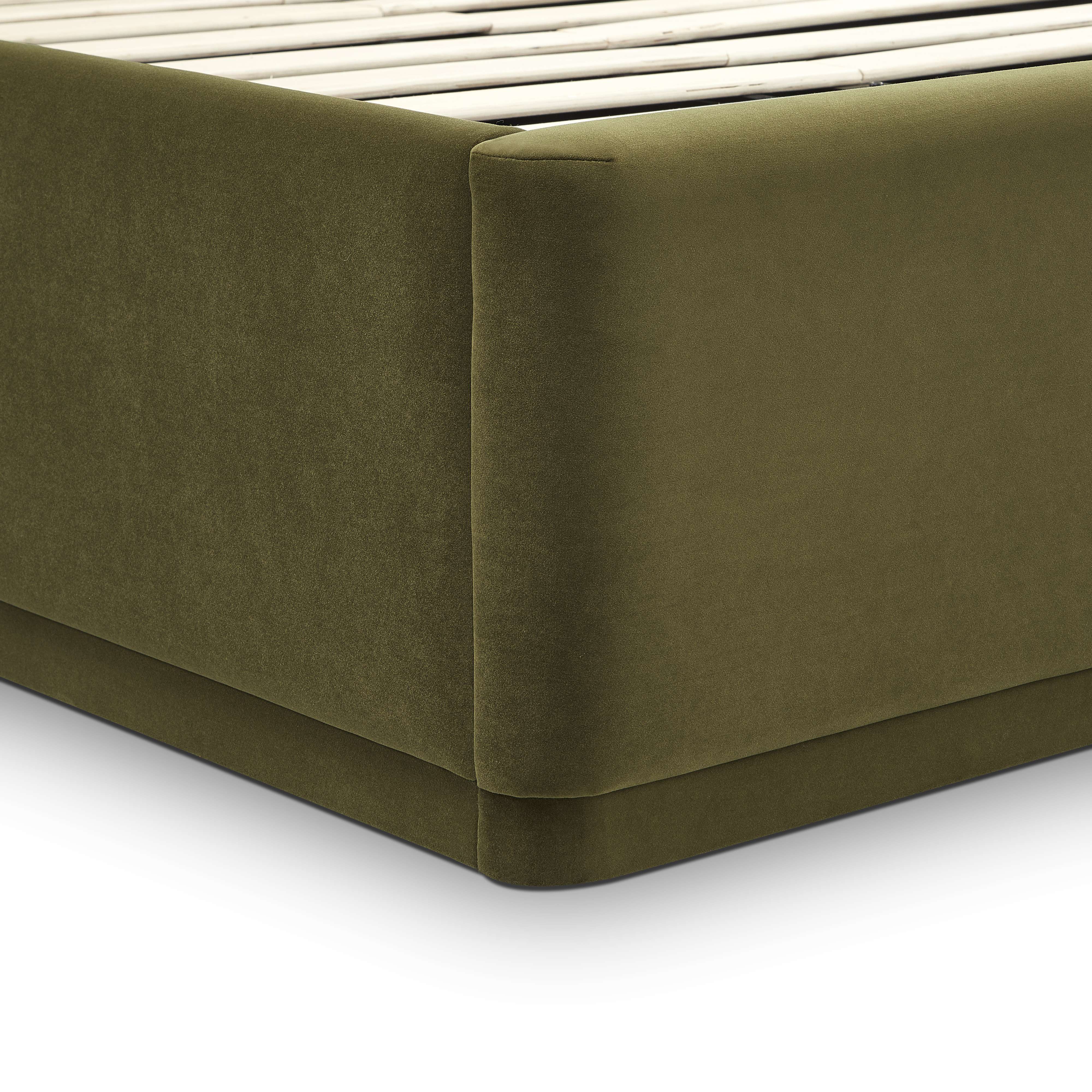 Parker Chenille Bed