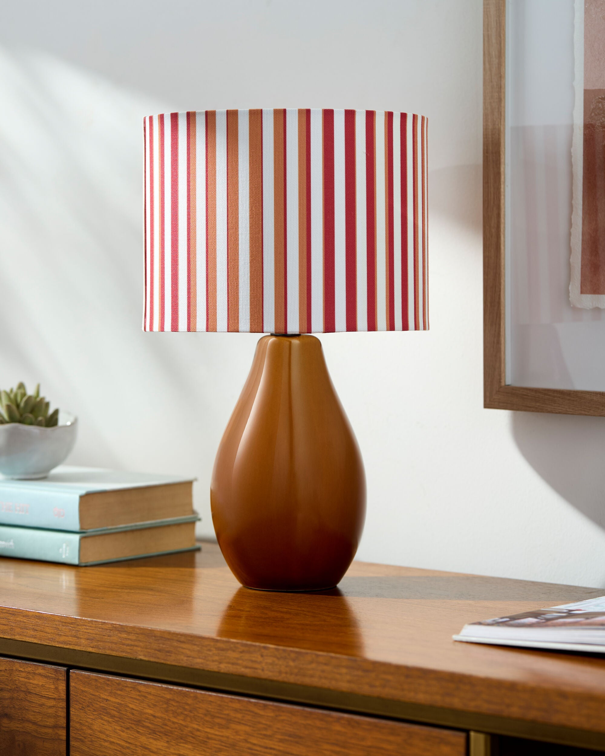 Melbu Accent Table Lamp