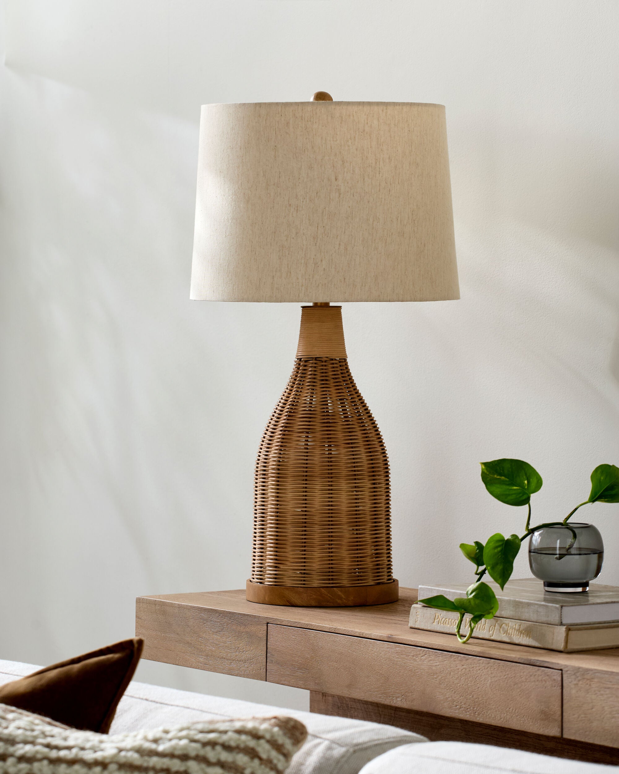 Senja Accent Table Lamp