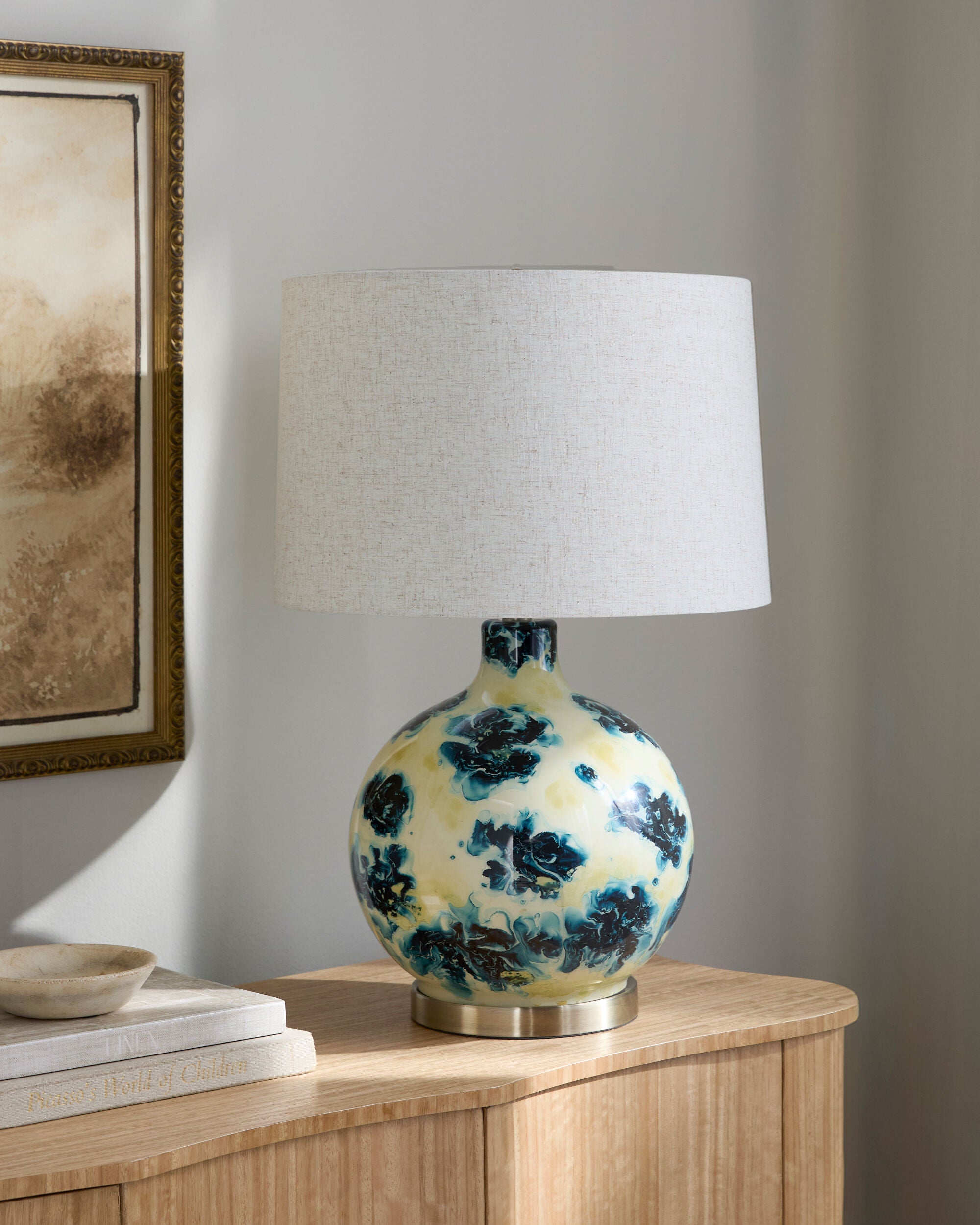 Snicarte Accent Table Lamp
