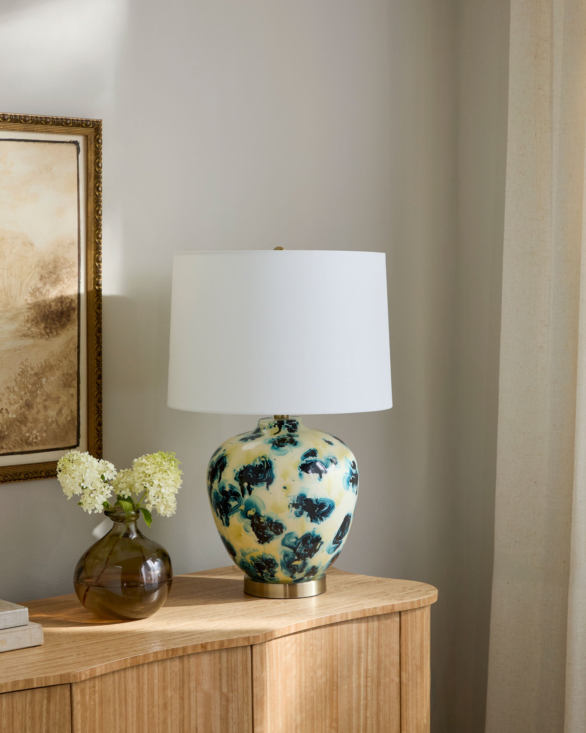 Snicarte Accent Table Lamp
