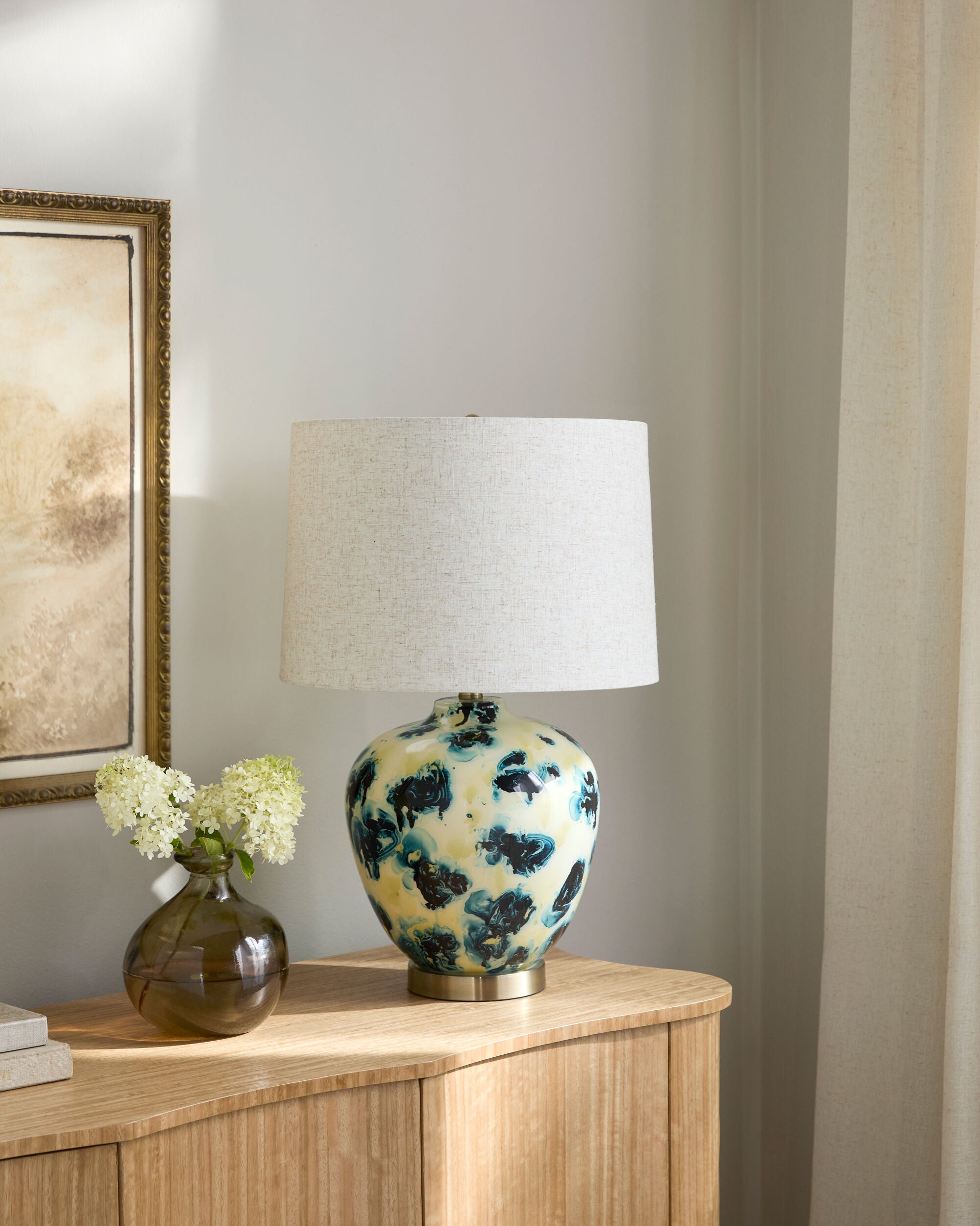 Snicarte Accent Table Lamp