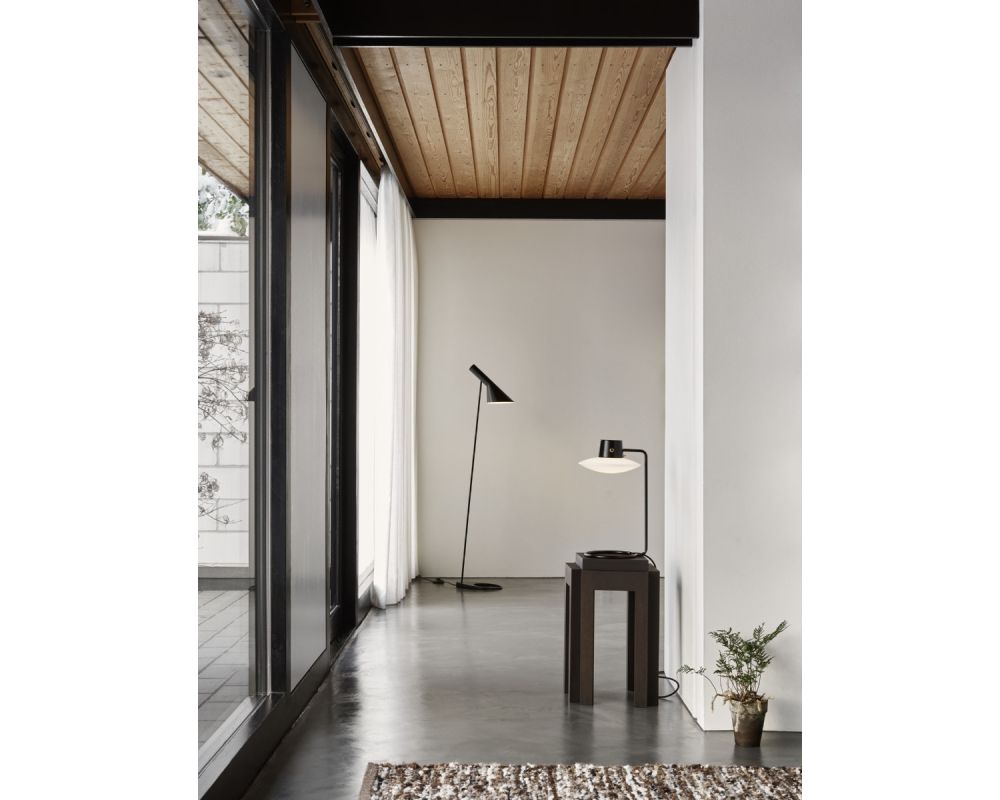 Lampadaire Louis Poulsen AJ