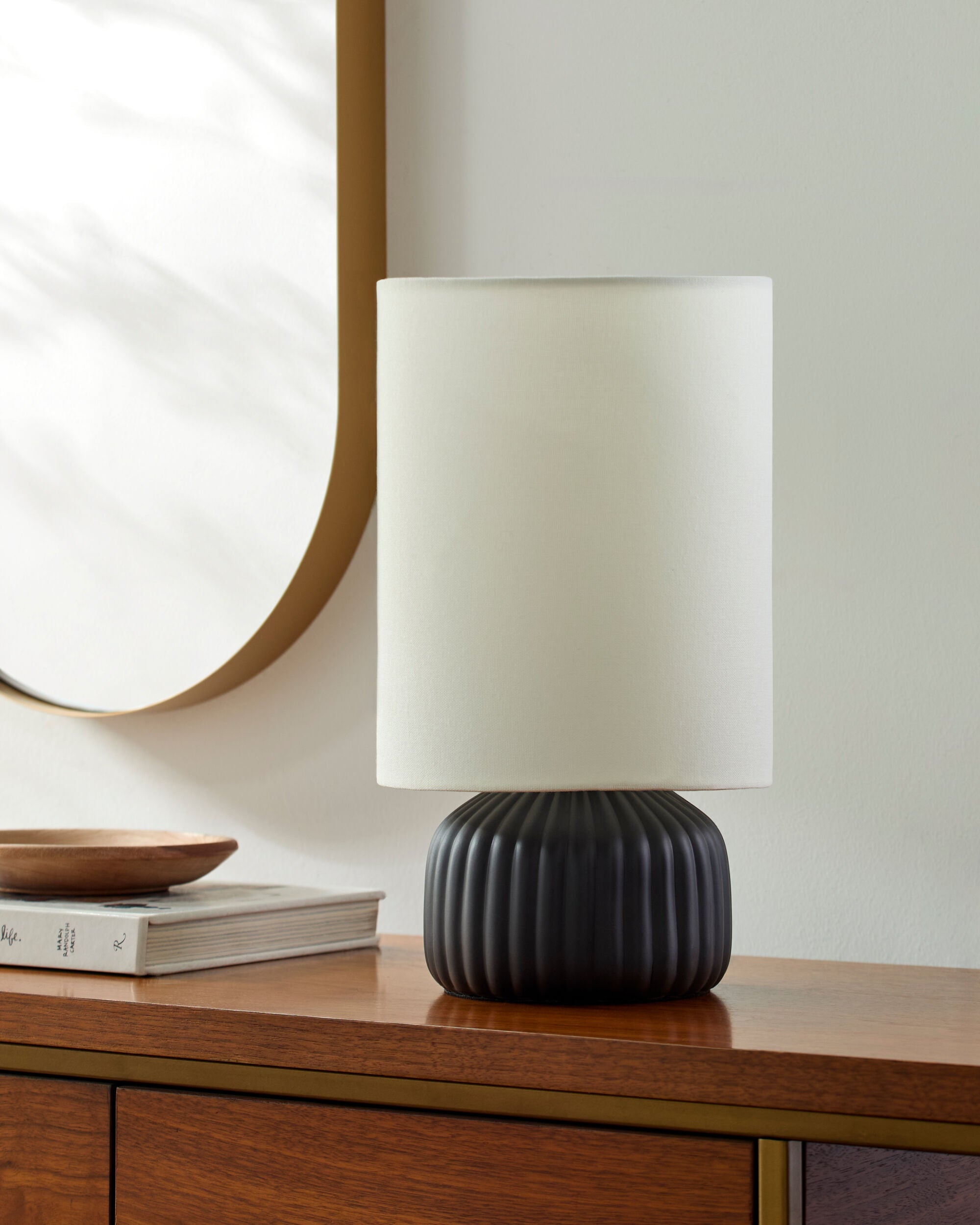 Vadso Accent Table Lamp