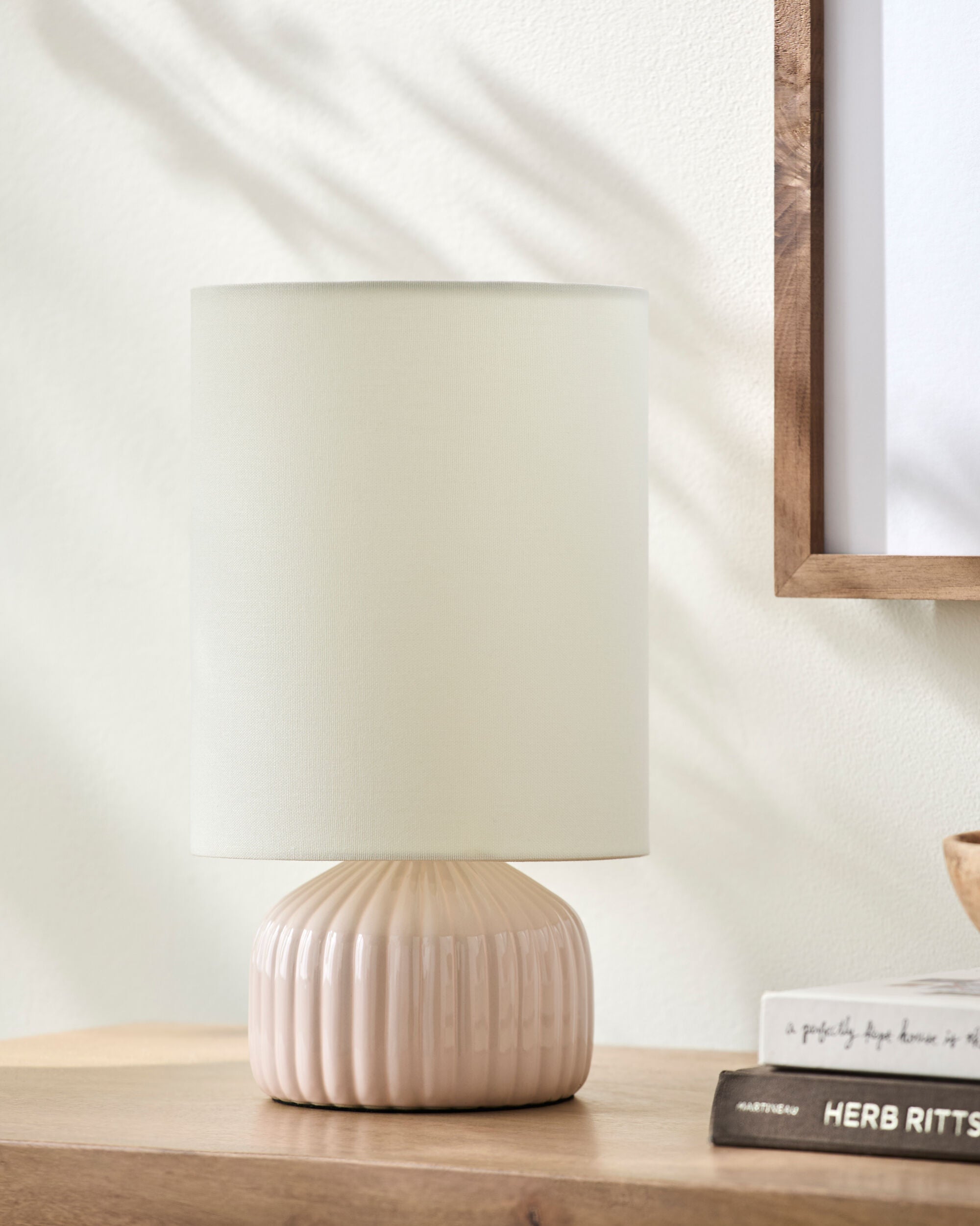 Vadso Accent Table Lamp