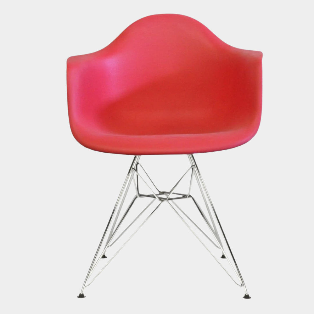 Fauteuil en plastique moulé Eames - Pieds chromés